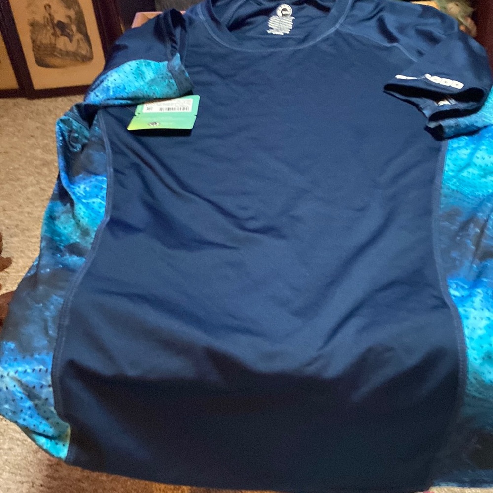 Mens XL short slv polyester/ spandex season shirt